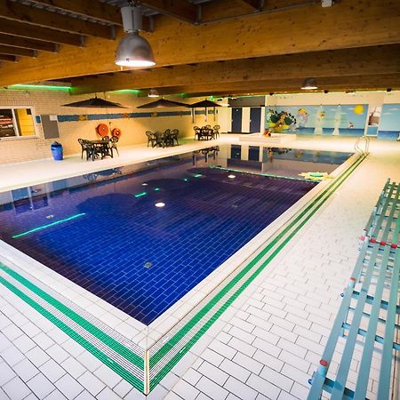 Vakantiepark 't Broeckhuys Hotell Ewijk Exteriör bild
