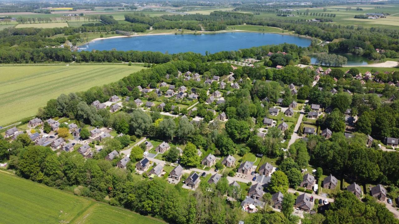Vakantiepark 't Broeckhuys Hotell Ewijk Exteriör bild