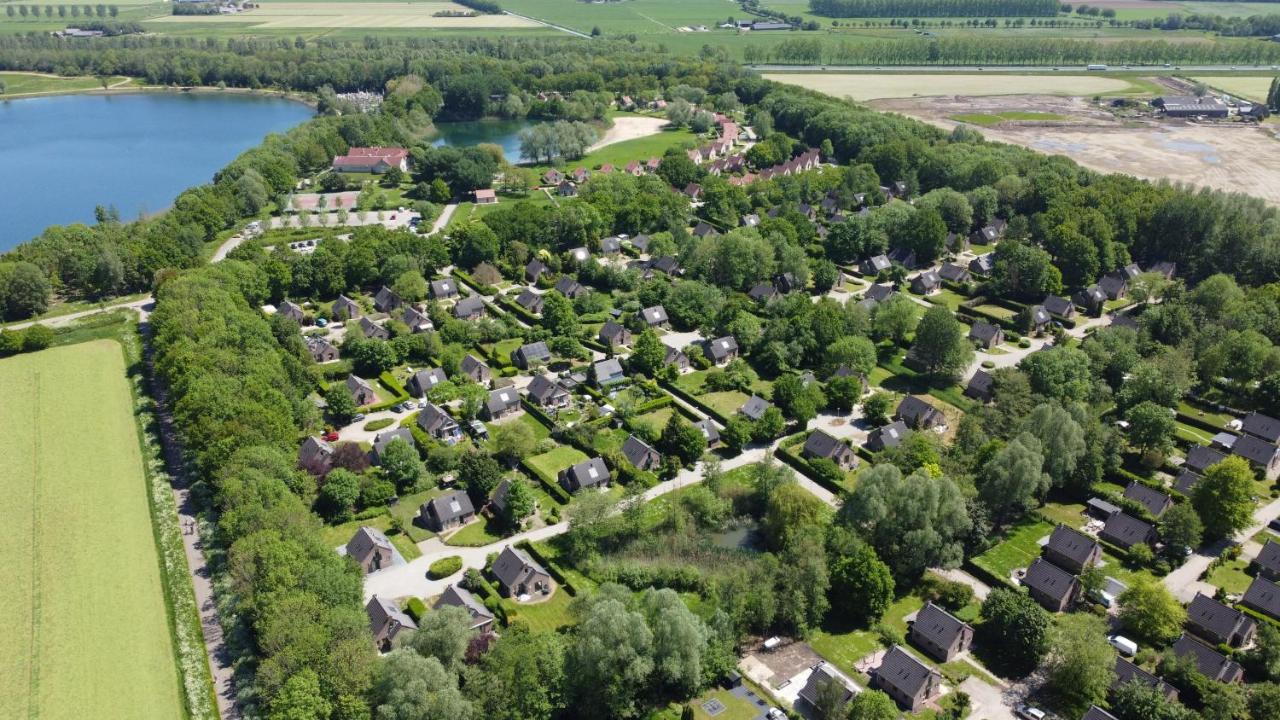 Vakantiepark 't Broeckhuys Hotell Ewijk Exteriör bild