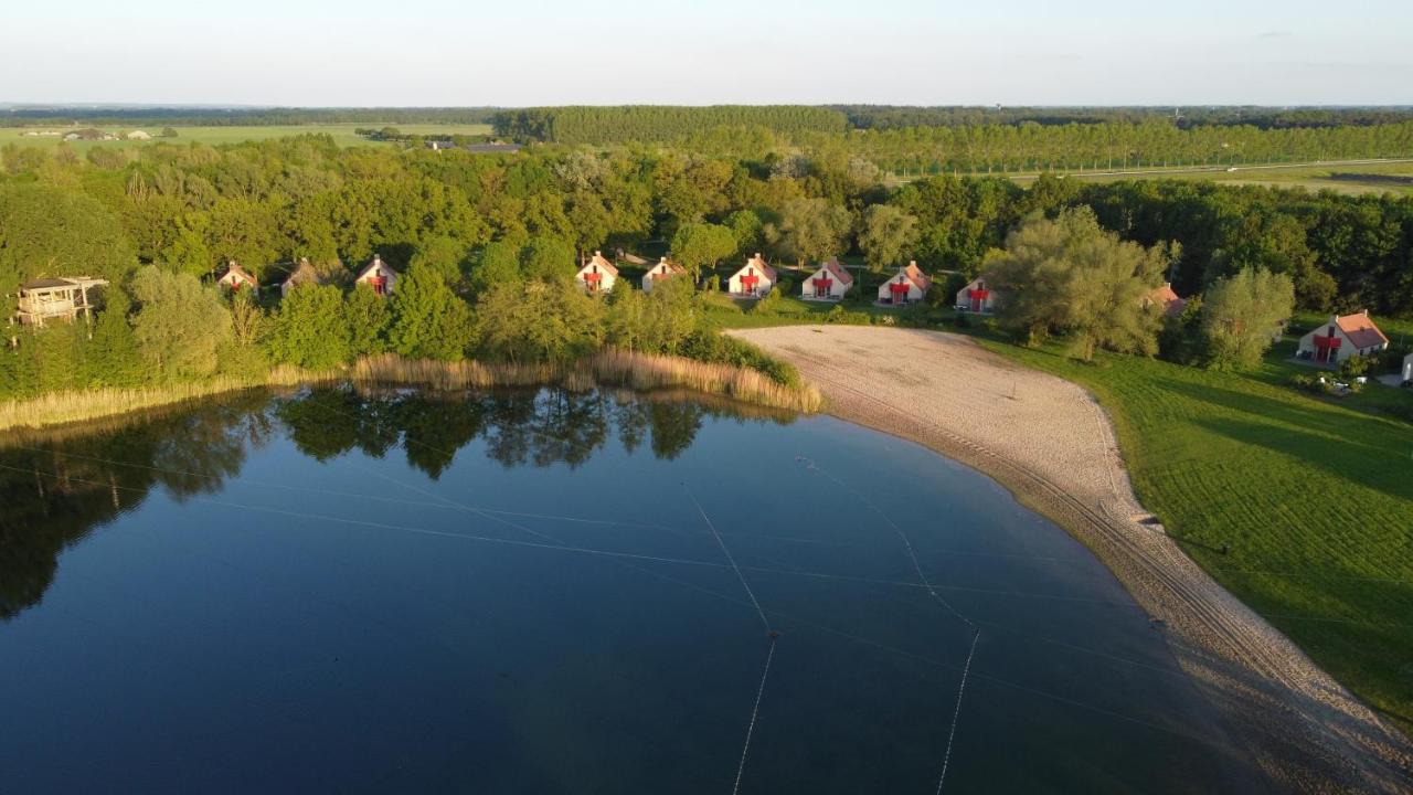 Vakantiepark 't Broeckhuys Hotell Ewijk Exteriör bild