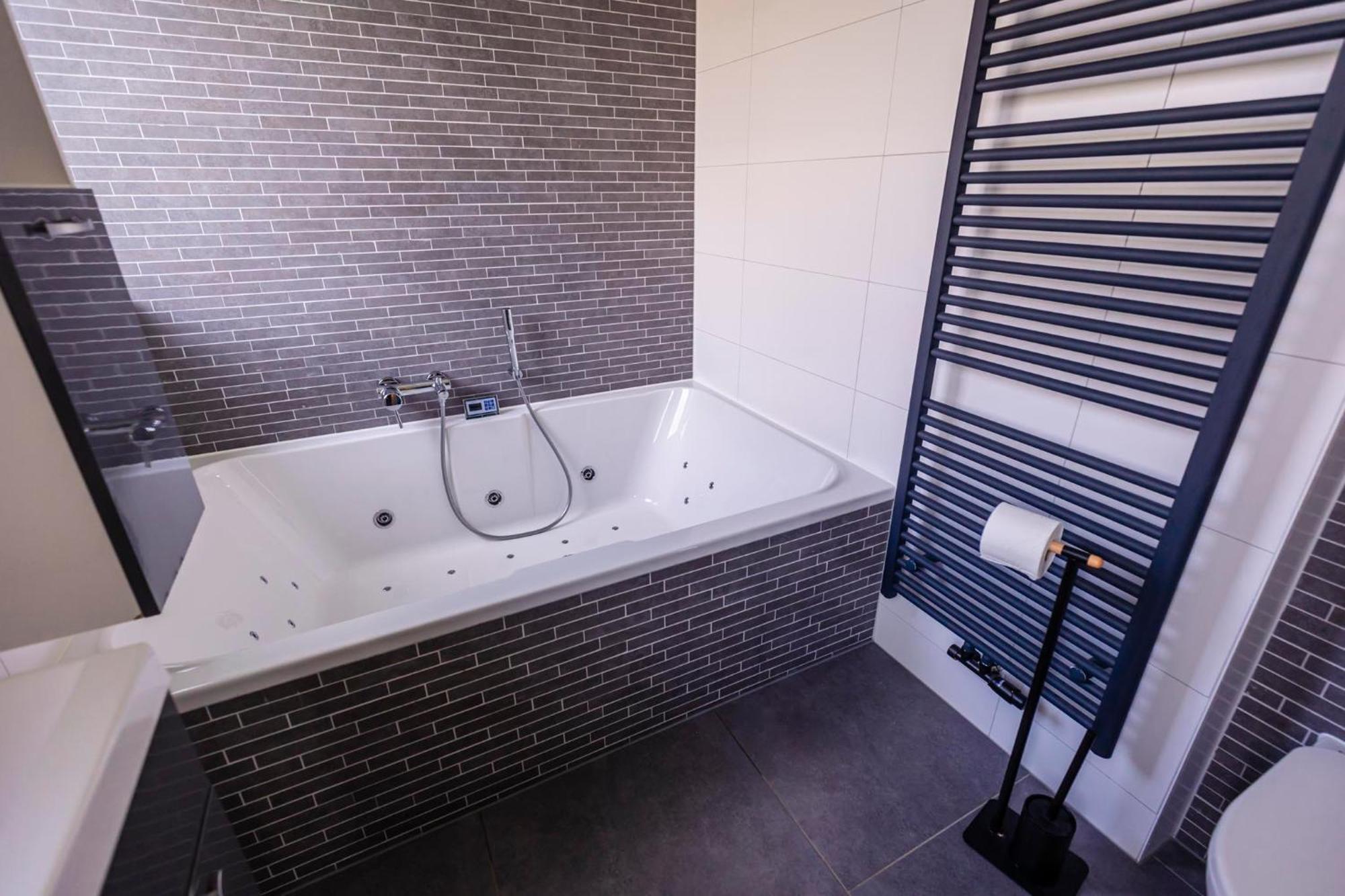 Vakantiepark 't Broeckhuys Hotell Ewijk Rum bild